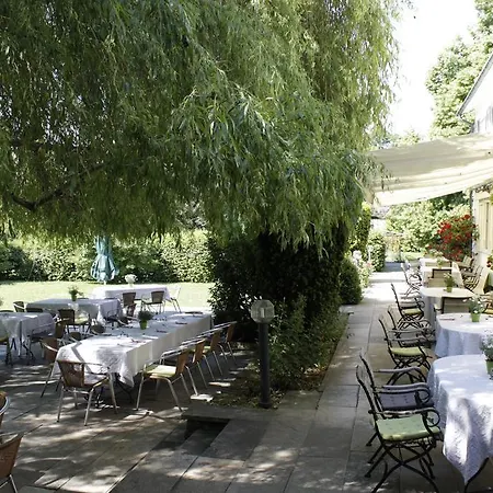 ホテル Landgut Burg Gmbh ヴァインシュタット