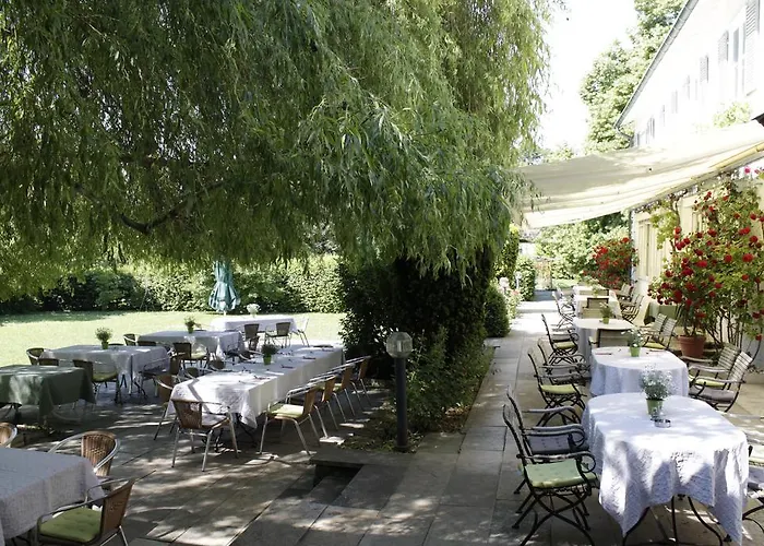 Hotel Landgut Burg Gmbh Weinstadt